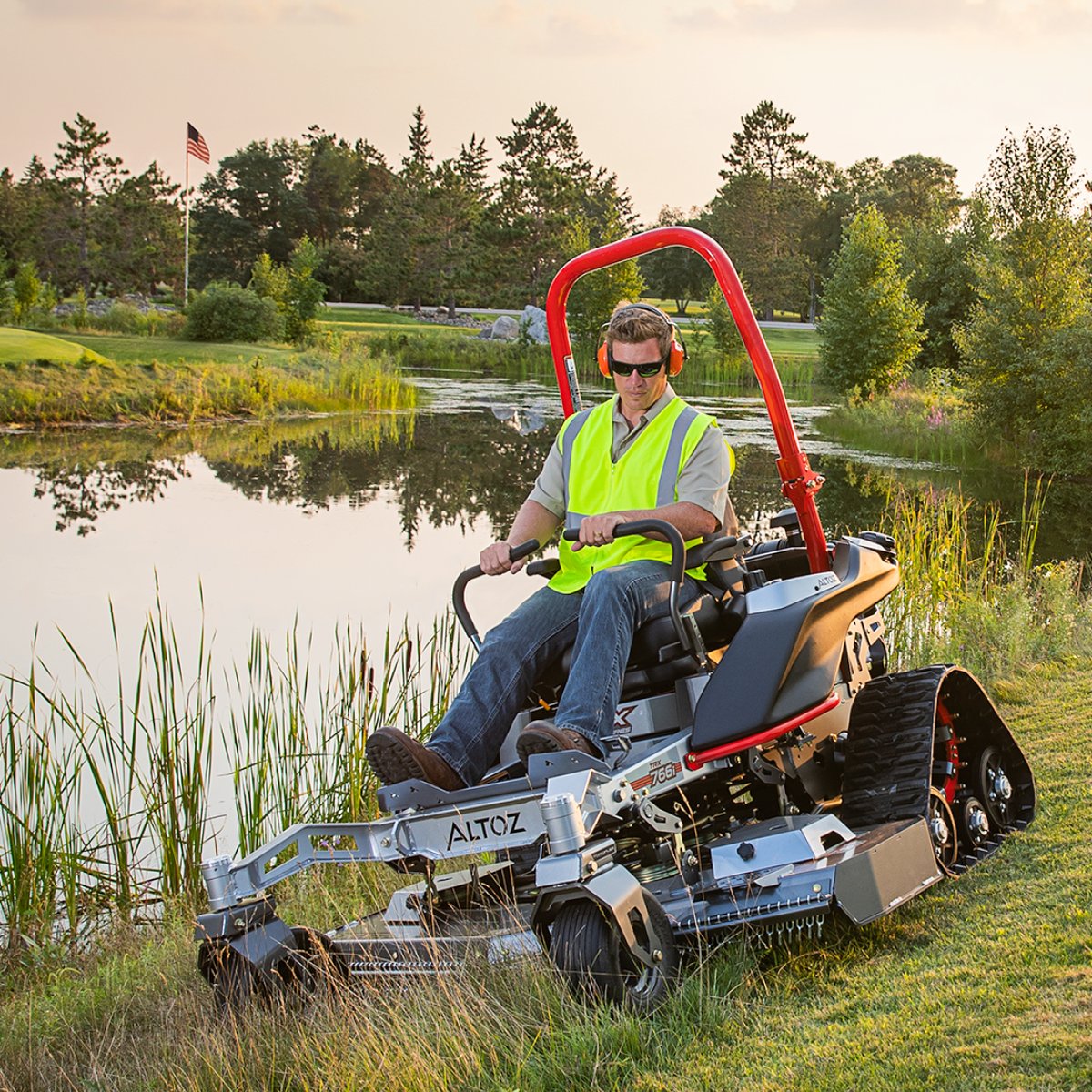agriteer_ag's tweet photo. Reduce man-hours, bid more lucrative jobs and get more business. The TRX was designed for those who know only the best will do. #Altoz #TRX https://t.co/G9hvnMIg7a