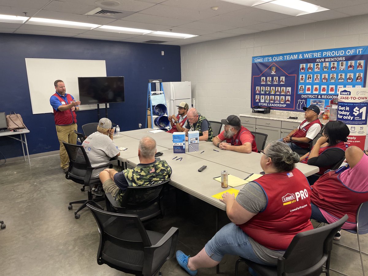 Awesome Training by ⁦@MadelineMakowsk⁩ ⁦<a href="/shawnBulger1/">SDB</a>⁩ for Credit and LPP…great questions from my team. I am so excited for what 1593 will do this year. ⁦<a href="/BenitoKomadina/">Benito.Komadina@Lowes</a>⁩ ⁦<a href="/eric_marler/">Eric Marler</a>⁩