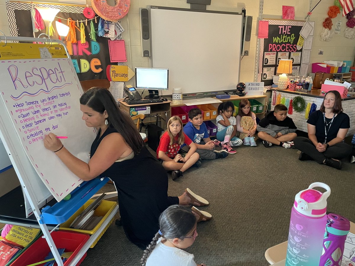 NeilArmstrongES's tweet photo. It was a morning full of relationship building through community circles today! 🤩 #GCpride #ArmstrongStars https://t.co/cM2A760doO