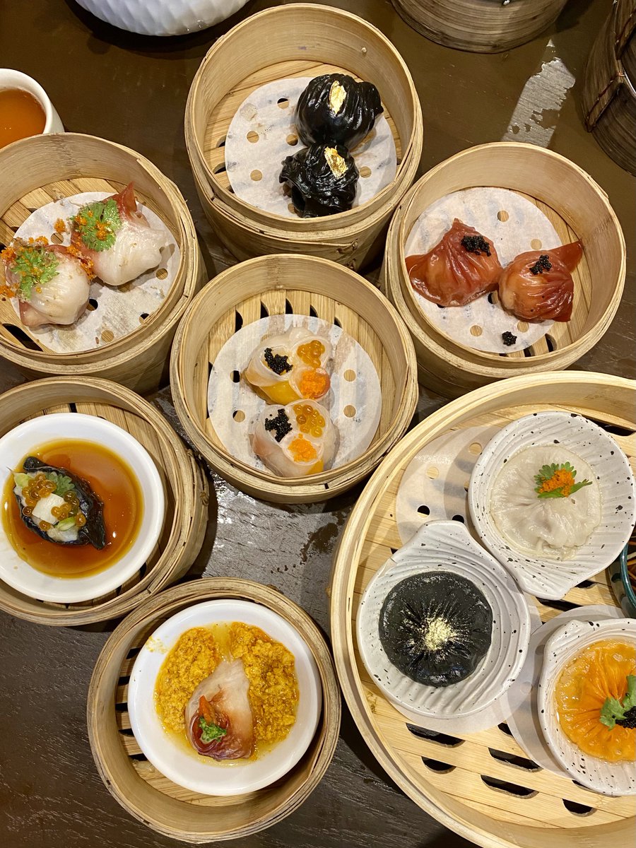 GStoppa's tweet photo. โกปี๊ฮับ บางแสน ร้านติ่มซำที่รอคิวโคตรนานเลยฮับ 🥟🫖 นี่ว่าทีเด็ดของร้านคือพวกเมนูพรีเมียมอะ แพงแต่อร่อย ขอแนะนำ👇🏻
- ฝันโก๋กุ้งซอสผงกะหรี่
- ก๋วยเตี๋ยวหลอดกุ้งกรอบ
- เสี่ยวหลงเปา
- ข้าวต้มแห้งภูเก็ต
ร้านสะอาด บริการดี อาหารเสิร์ฟไว #สตreview #อร่อยบอกต่อ @aroii @Kin24hrs https://t.co/GPXIHjc15w
