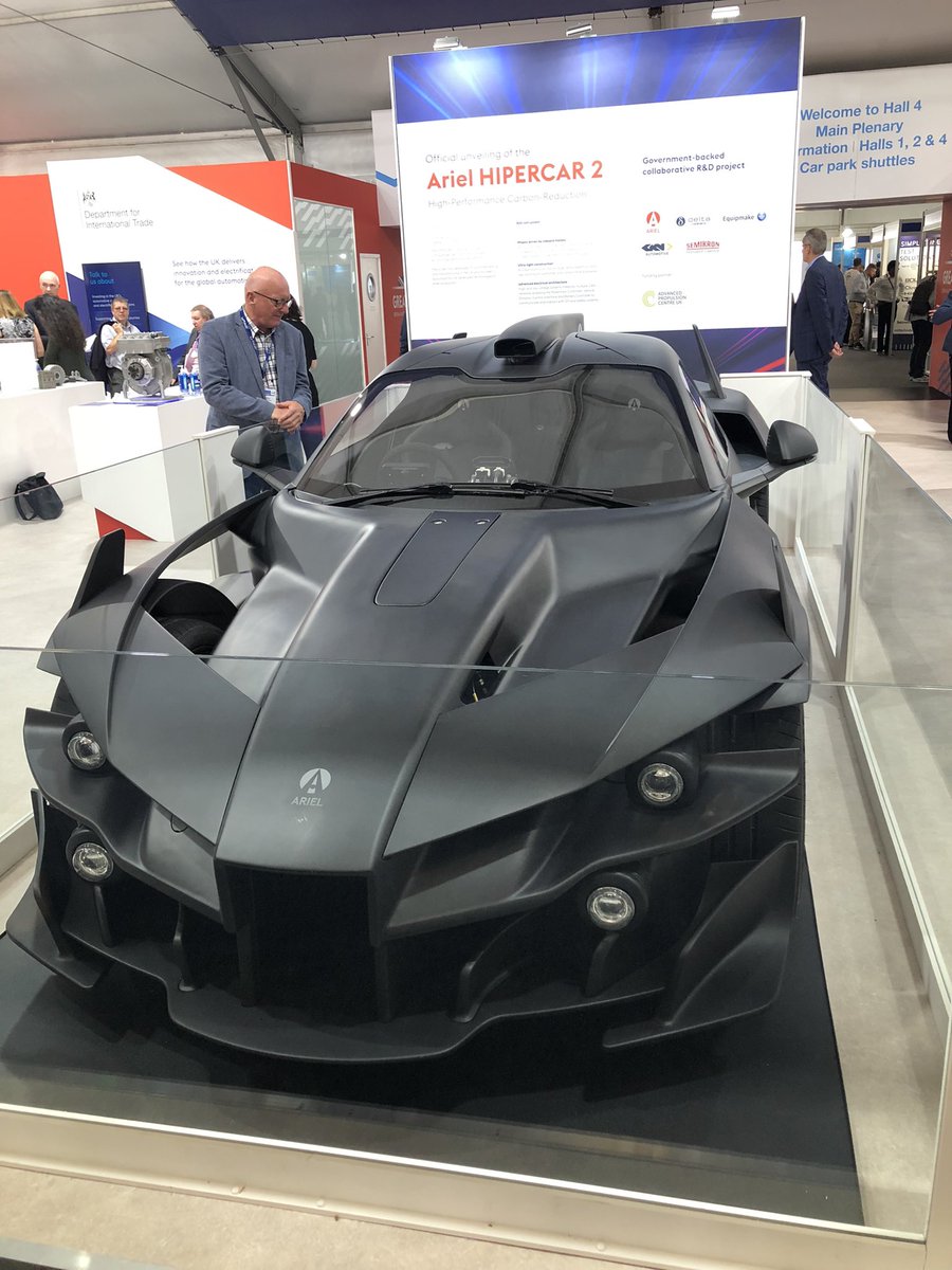 jrcroxford's tweet photo. Great day at CENEX #LCV2022 seeing latest developments in electric, fuel cell and hydrogen vehicles, connected automated mobility, and developing relationships with industry partners supporting our teaching and providing student projects
#EducationAndIndustry @HarperAdamsUni https://t.co/6CtC4UDWCU
