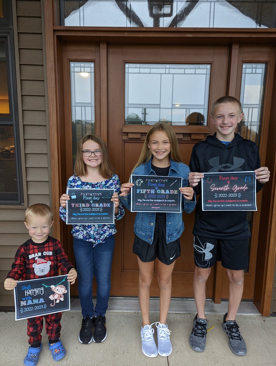 jenn_devinney's tweet photo. Happy first day, RC! https://t.co/6ee19sTTFt