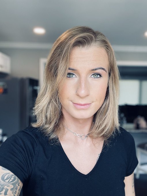 Todays my Monday&hellip;and it&rsquo;s already Wednesday. That&rsquo;s amongst many reasons to smile 🤭 #trans #LGBT #TransIsBeautiful<a href="/tag/lgbt"class="tags"><span>#lgbt</span></a><a href="/tag/trans"class="tags"><span>#trans</span></a><a href="/tag/transisbeautiful"class="tags"><span>#transisbeautiful</span></a><a href="/tag/transwomenare"class="tags"><span>#transwomenare</span></a>