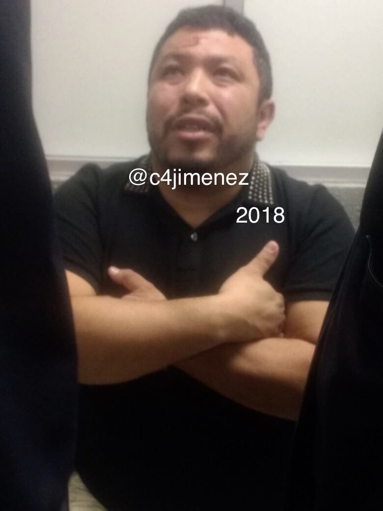 c4jimenez's tweet photo. DE PENA: LIBERAN OOOTRA VEZ AL BATLIA
Es el exagente Roberto Batlia
La @FiscaliaCDMX anunció como un gran logro su captura.
Dijo q era el Rey de La Piedra, poderoso narco, distribuidor de La Unión…
El personal de @ErnestinaGodoy_ NO SUSTENTÓ NADA.
Por 2ª ocasión dejó la cárcel! https://t.co/Vvcvy46ECz