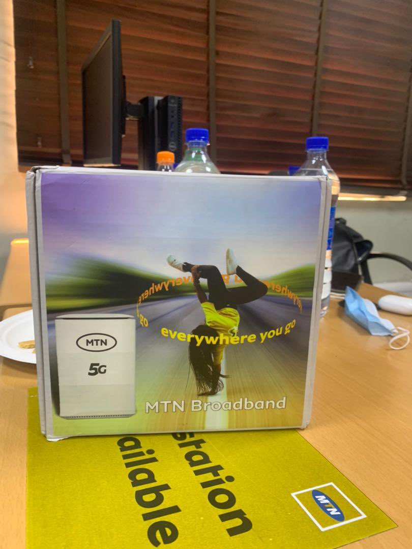 Msmenalicious's tweet photo. MTN 5G is here🕺🕺 If you thought 4G was faster, MTN 5G moves at the speed of light.. It’s currently launching live in Portharcourt.. 

To get yours, click here https://t.co/W9iES1txHb

#TheWondersOf5G https://t.co/F9uz2eqaEX