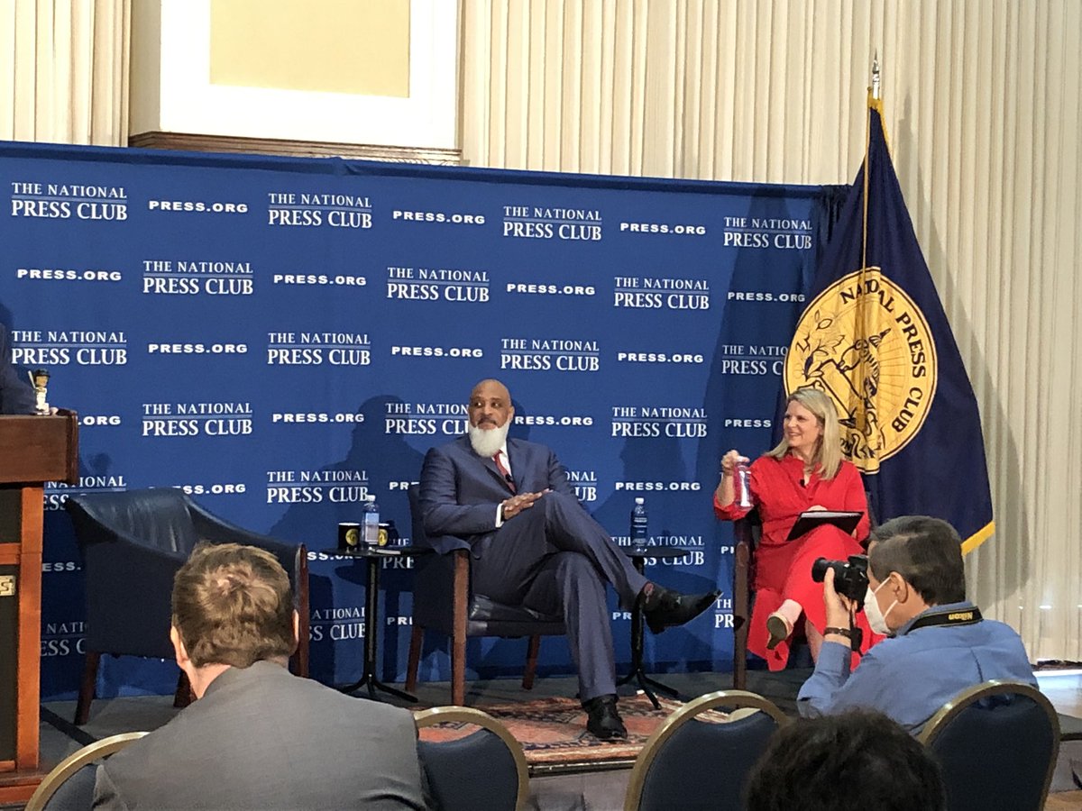 mccarrennews's tweet photo. Today @PressClubDC a major announcement from Major League Players Association and the AFL-CIO. #TonyClarke and #LizSchuler #MLBPA https://t.co/H96zTexDl8