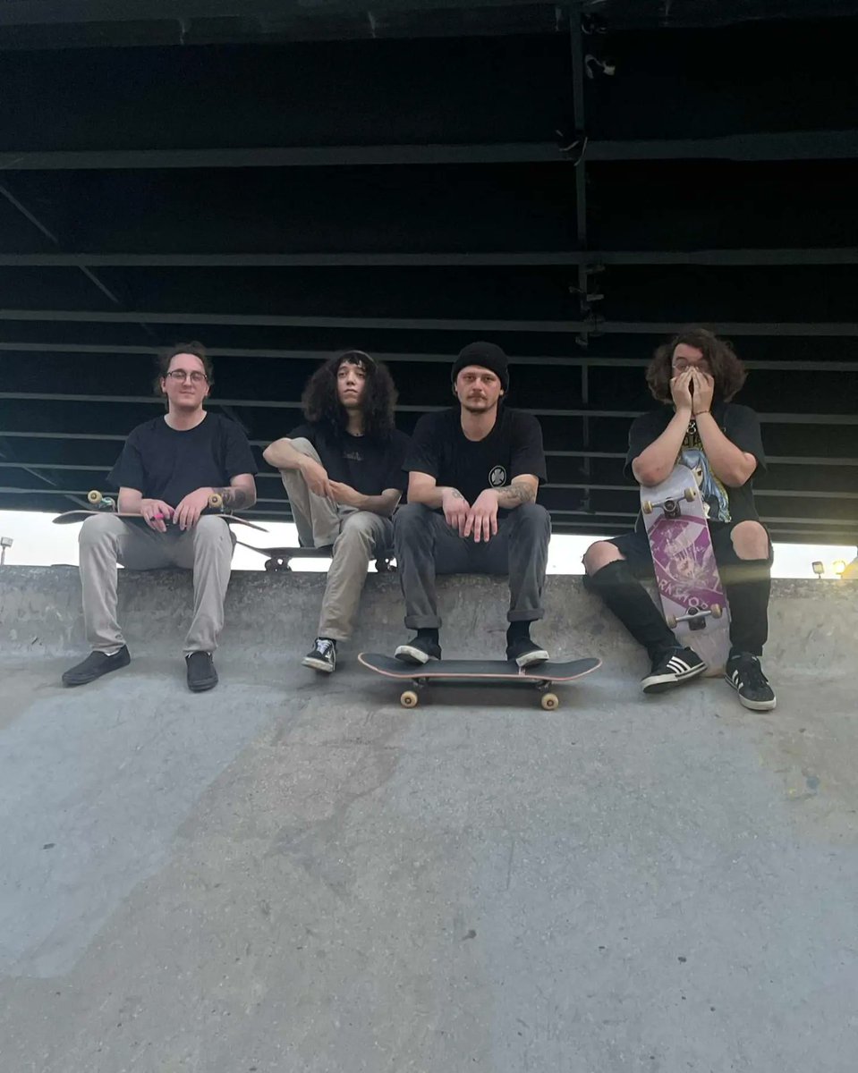 happy bday to our resident 4-string elitist, mr NIKO TRAN

everyone wish him a happy bday!! our boy is growin up... 😿

you can see his face IN PERSON at ICTFEST, September 9th, 3:30pm, THIS FRIDAY at Wave <3