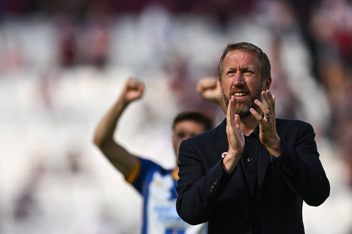 FabrizioRomano's tweet photo. Chelsea are preparing the contract proposal for Graham Potter but main priority will be discussing on long-term project. He’s the favourite — while Pochettino is now waiting for Chelsea to decide. 🚨🔵 #CFC

Brighton will discuss with Chelsea on compensation/clause right after. https://t.co/d3M8jlBJVo