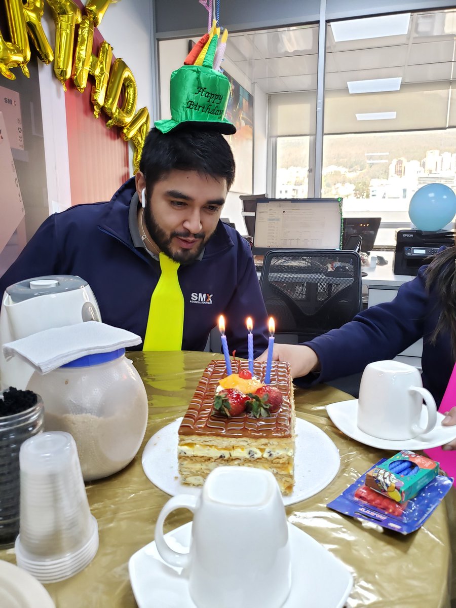 SMXaduana's tweet photo. ¡Feliz cumpleaños a nuestro Supervisor de Operaciones! Muchas bendiciones. https://t.co/l1PsapwQnI