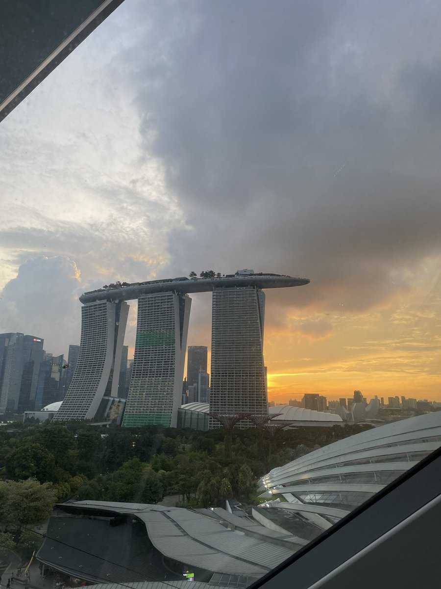 j_phillyy's tweet photo. Singapore https://t.co/hkFi8m5O3t
