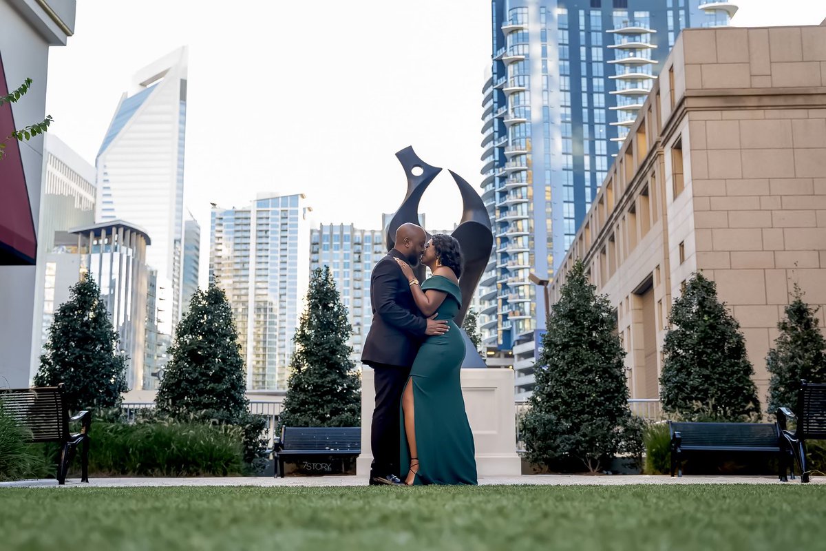 ayoerin_'s tweet photo. October 15th! You know Charlotte has the best looking women. Come through, we’d be honored 😊 https://t.co/CZwTRUi2N5