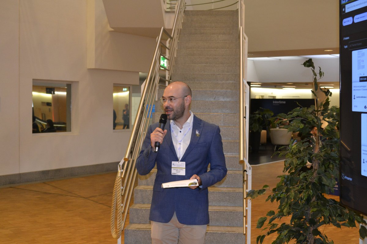 ESP_Pathology's tweet photo. As the #ECP2022Basel is coming to a close, we have the best poster presentations!
The winners will be announced at the closing ceremony!

🧬🧑‍🏫🧑‍🏫🔬🔬 https://t.co/RkAEmRmUHE