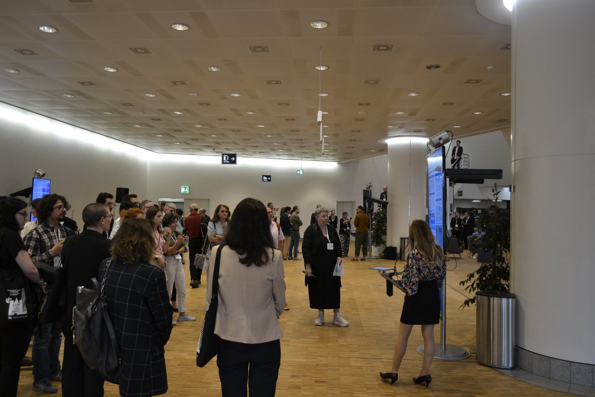 ESP_Pathology's tweet photo. As the #ECP2022Basel is coming to a close, we have the best poster presentations!
The winners will be announced at the closing ceremony!

🧬🧑‍🏫🧑‍🏫🔬🔬 https://t.co/RkAEmRmUHE
