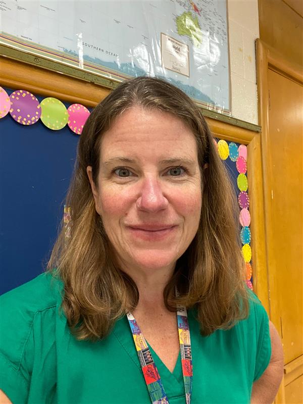 WindsorCatsDMPS's tweet photo. Mrs. Rodriguez - 4th Grade
Mrs. Rodriguez is in her 16th year of teaching at Windsor and loves being part of the Windsor community. She lives in the neighborhood and her boys went to Windsor. She enjoys seeing current and former students out in the community and celebrating them! https://t.co/shQUoFQSaL