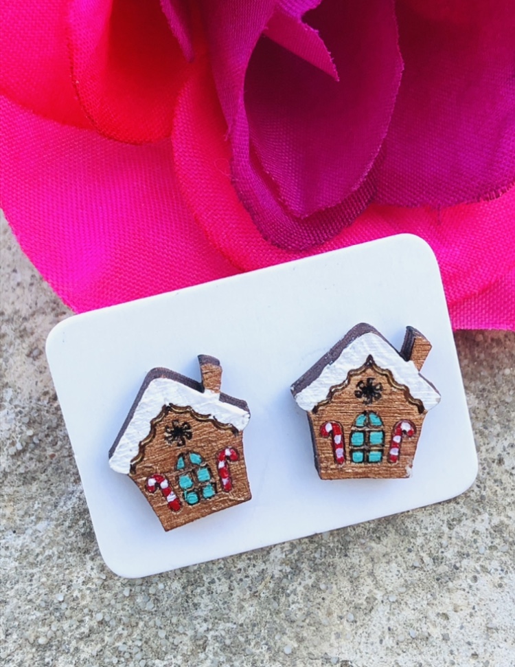 coudron_s's tweet image. The truth about these earrings could surprise you! 

They SOLDOUT by the first week of November last year! 

They are flying out the door! 

Grab yours now before it is too late! 

etsy.com/listing/107824…

#htlmphour #MHHSBD #Christmas #gingerbreadhouse #holidayearrings