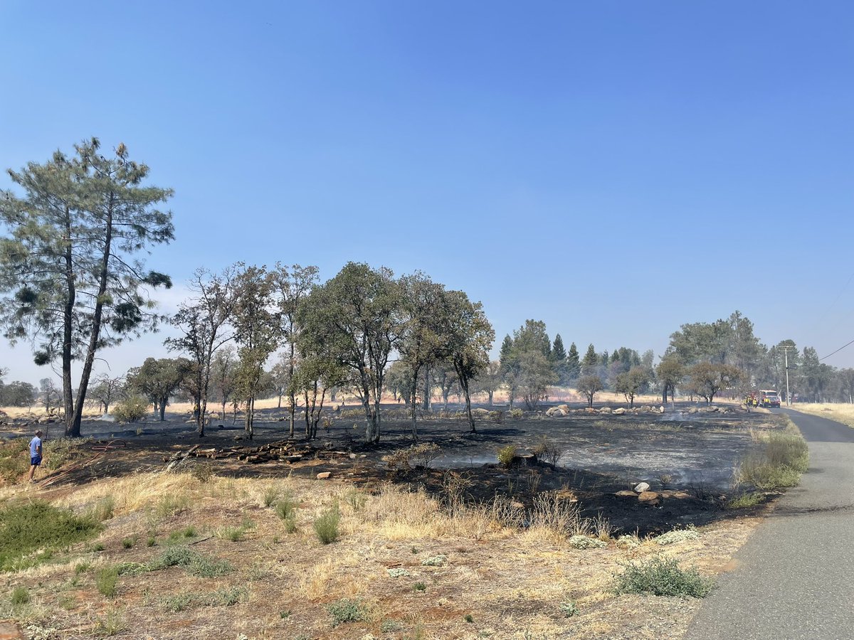 CALFIRE_ButteCo's tweet photo. #ZephyrFire (Update) Firefighters have stopped the forward spread of the fire to approximately 2 acres. Units will be at scene for the next couple of hours mopping up the fire. https://t.co/OdKXxEjVWD