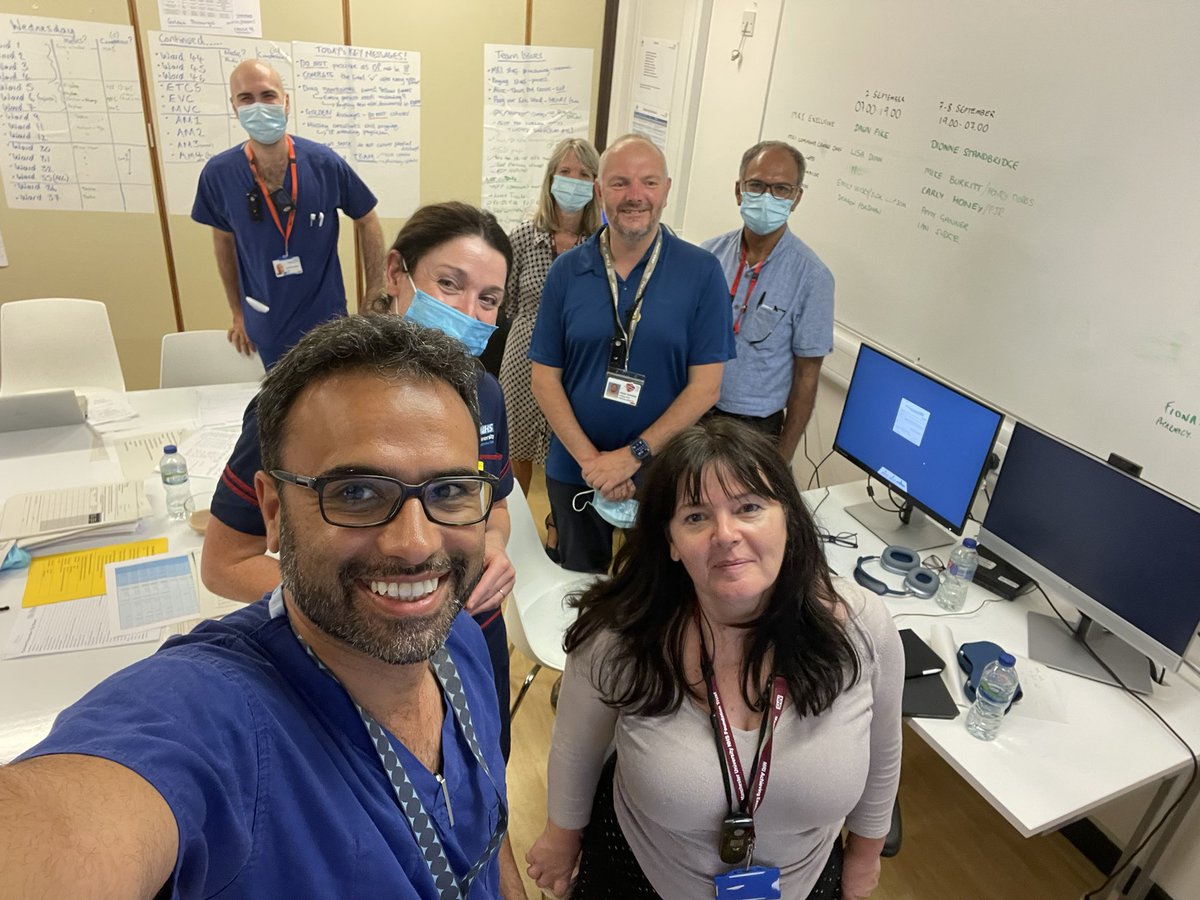 nas_vascular's tweet photo. Just a few hours to go before the culmination of over 2 years of planning!
Here @MFT_Hive command and control @MFT_MRI weโre anxious, excited and just a tad delirious!
Switch on of @MFT_Hive is tonight!
(Loved the team selfie during a conference call ๐)
#HereComesHive https://t.co/ee5kiA2NSy