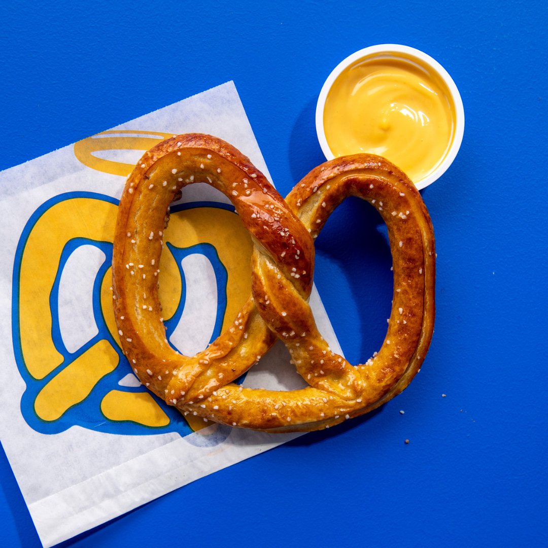 AuntieAnnes's tweet photo. I'M HUNGRRRRRRRRRRY https://t.co/dVV7tQc7zA