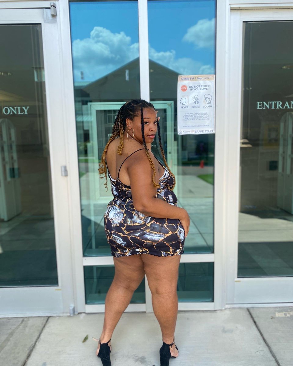 JadedInLove's tweet photo. I brought the table and the meal, now what? 
Outfit: @sheinofficial  #sheincurve #sheincampusbabes USE MY CODE🫶🏽 #alcorn #chickenwednesday https://t.co/YrPw2tar2x