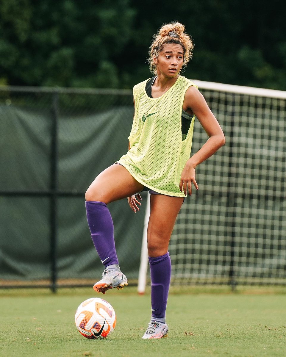 clemsonwsoccer's tweet photo. Primed and ready for tomorrow ⏳ https://t.co/98Sgk5FyvJ