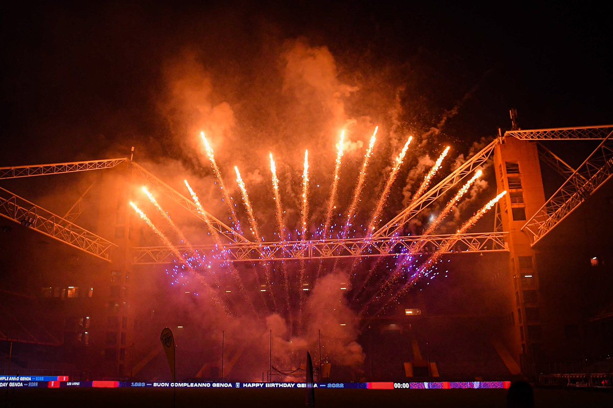GenoaCFC's tweet photo. 🎇🎆🎇 https://t.co/hGbFLQcmDn