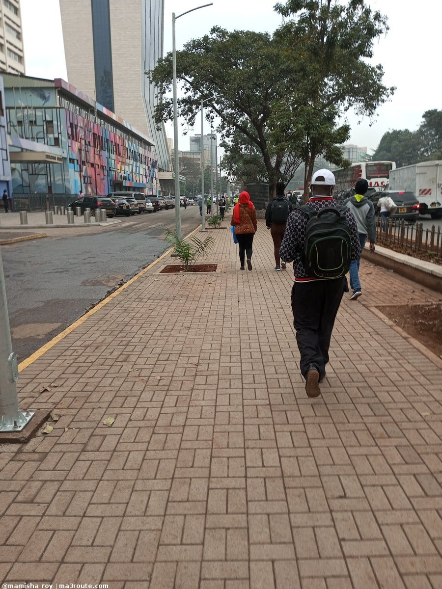 Ma3Route's tweet image. 22:26 @NMS_Kenya @SakajaJohnson I'm not going to lie. The works ongoing on Haile Selassie sidewalks all the way to Aga khan walk is splendid. Replication of the same would be awesome all over👏👏👏👏   via @mamisha_roy