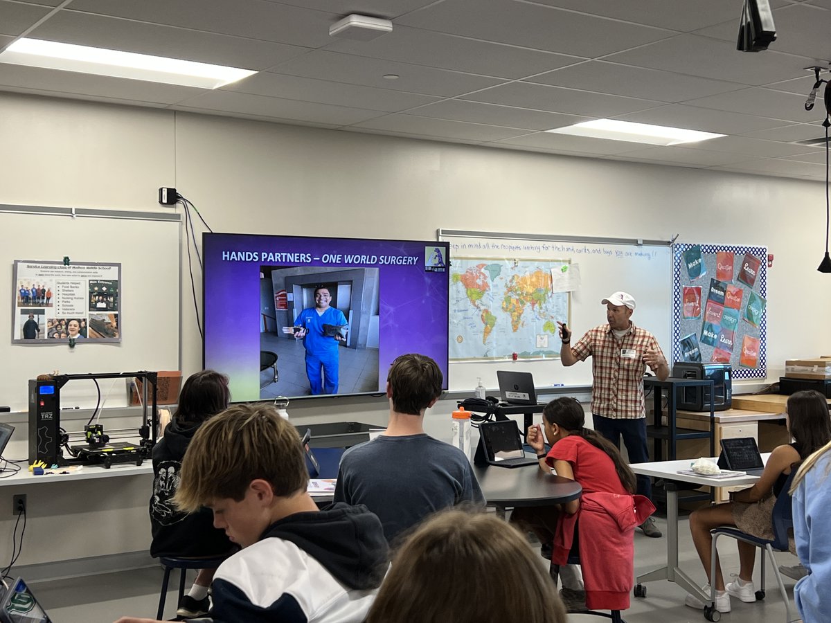 KristinDages's tweet photo. Learned all about our new recipients today for #HandsofGratitude. These 8th graders are #changinglives around the world in Service Learning. Can't wait to 3D print the new @TeamUnLimbited prosthetic design right here at @hudsonohHMS! https://t.co/ow3BYCSzXc