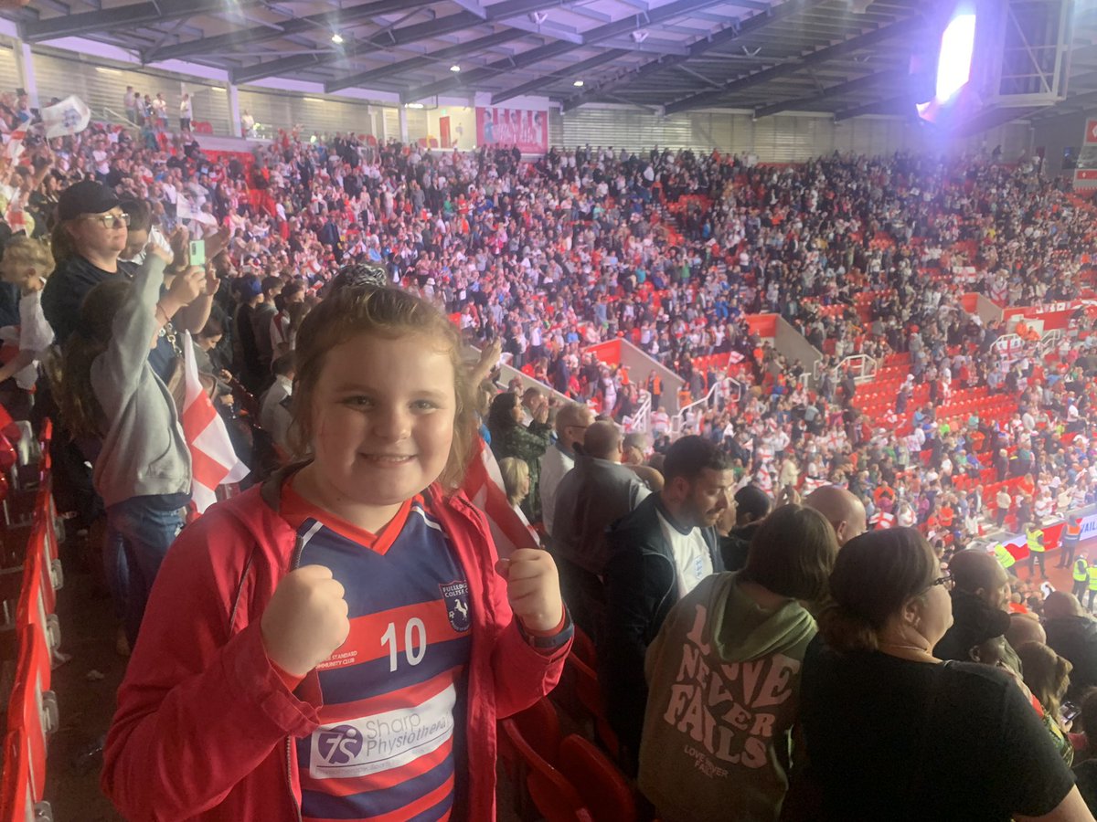 ba36759393's tweet photo. @Bethany_Eng15 @Lionesses You made my daughters dreams come true of seeing you all play now she Is aiming to play for England. Thank you all for being the role models our next generation of lionesses need ! https://t.co/YTA5abWrlo