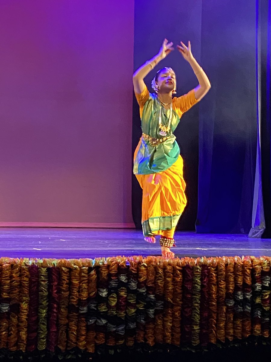 I was delighted to attend Namaste Canada at the Massey Theatre in Burnaby to watch the superb artistic expressions and celebrations of cultural diversity. Thanks to Consul General @ManishGIfs @cgivancouver for hosting! 🇮🇳 🇨🇦
