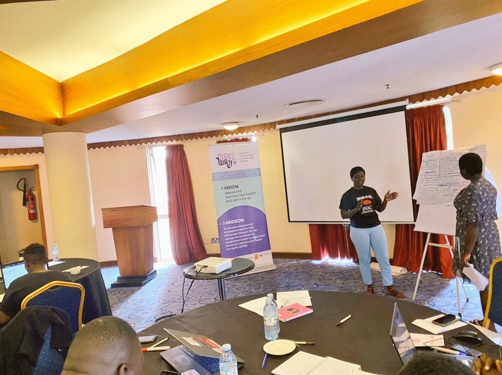 awacuganda's tweet image. Why we need to empower youths to engage in spaces?

Ms Faridah Namukose @awacuganda demystify the significance of engaging youths in programmes tht are responsive to their needs.
Happened at Meaningful youth participation training organized by @VSOUganda under #MakeWayProgramme