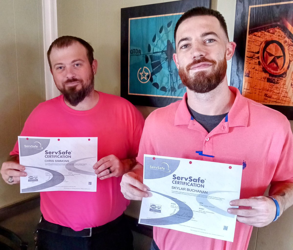 ShawnGowin1010's tweet photo. Sky & Chris are #Owning their development! #PreparationAndSupport #CTR #ChilisLove #NRObound https://t.co/CYZURAEV5Z