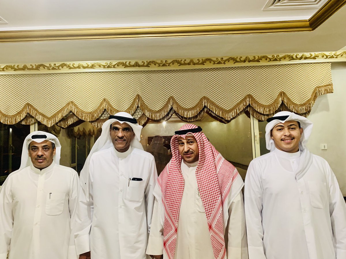 تشرفت الليلة بزيارة لديواني من مرشح الدائرة الرابعة الدكتور عبدالله مناور العارضي المطيري، وسعدت بطرحه الراقي وتأكيده على دعم مسيرة الإصلاح والتنمية بالكويت، أتمنى له كل التوفيق والسداد والوصول لقبة عبدالله السالم.

#ديوان_فايز_ناصر_الخطيمي