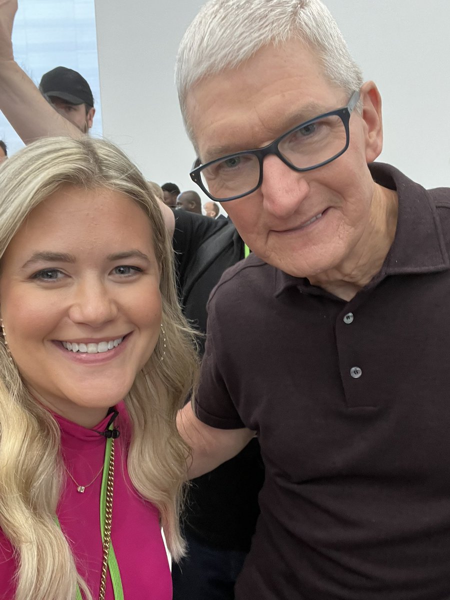 sofia_pitt's tweet photo. Just ran into @tim_cook and my cousin at the apple event where anything can happen https://t.co/P5PXXS1Kx0