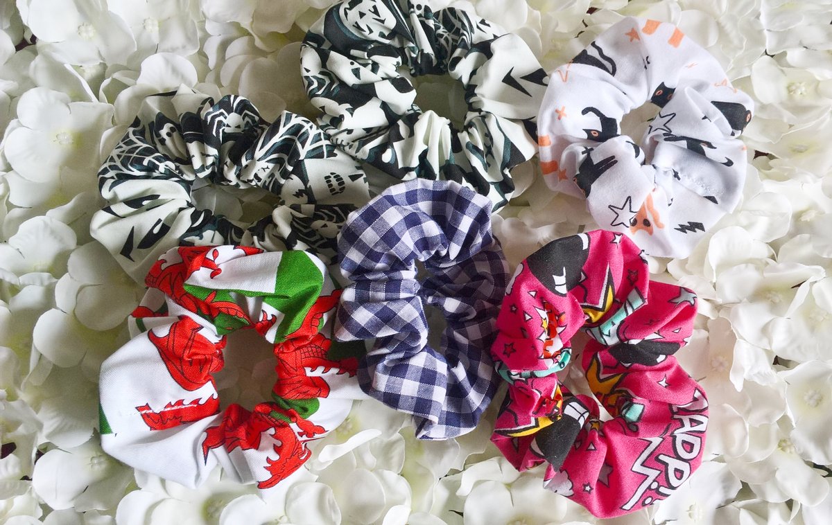 CraftyGenes's tweet image. I posted this lovely order out yesterday. 
I have over 400 scrunchies in stock and ready to post (once the strikes are over). 
#htlmphour #buymyshithour #MHHSBD