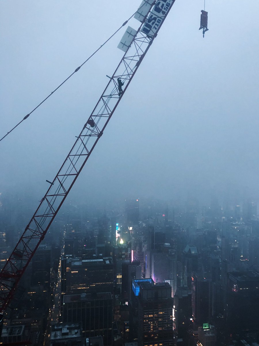 Raskalov's tweet image. Most dangerous climb so far