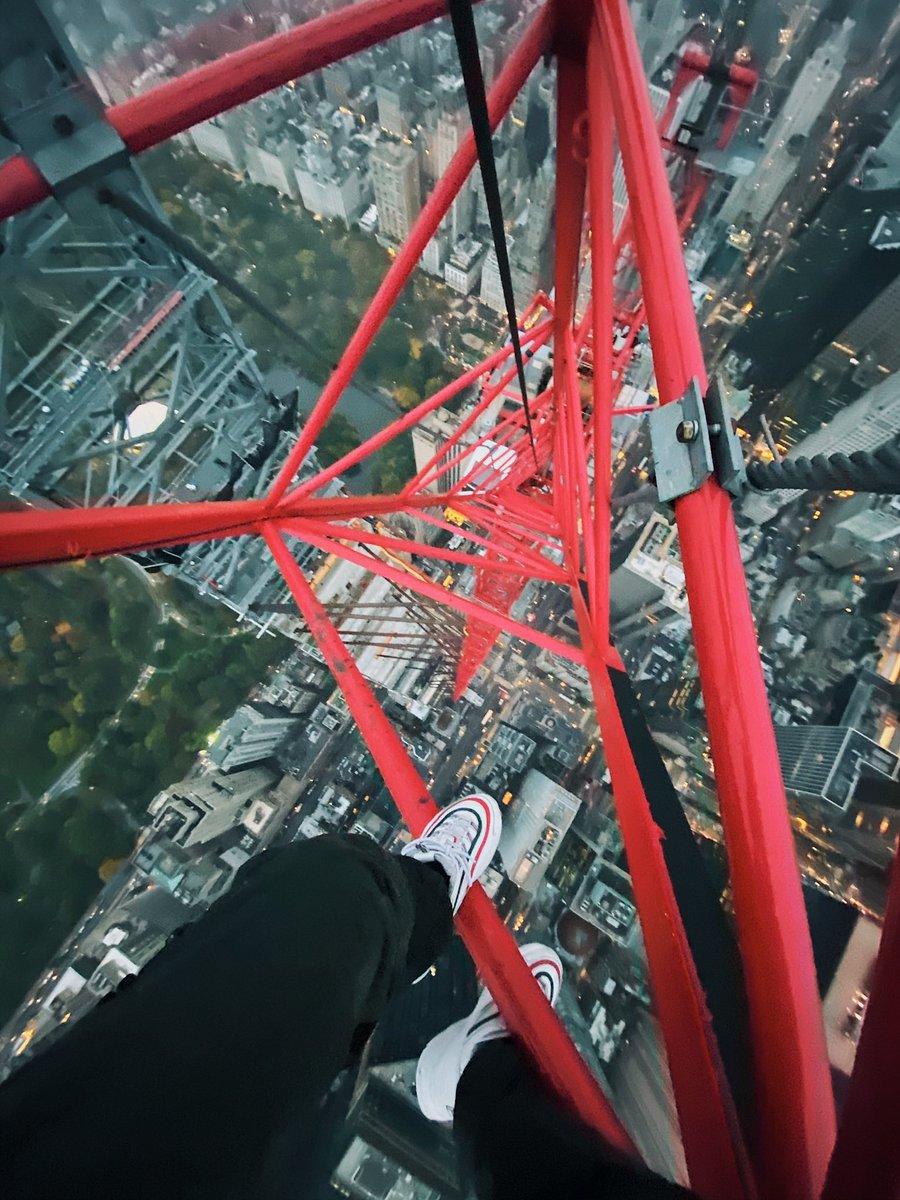 Raskalov's tweet image. Most dangerous climb so far