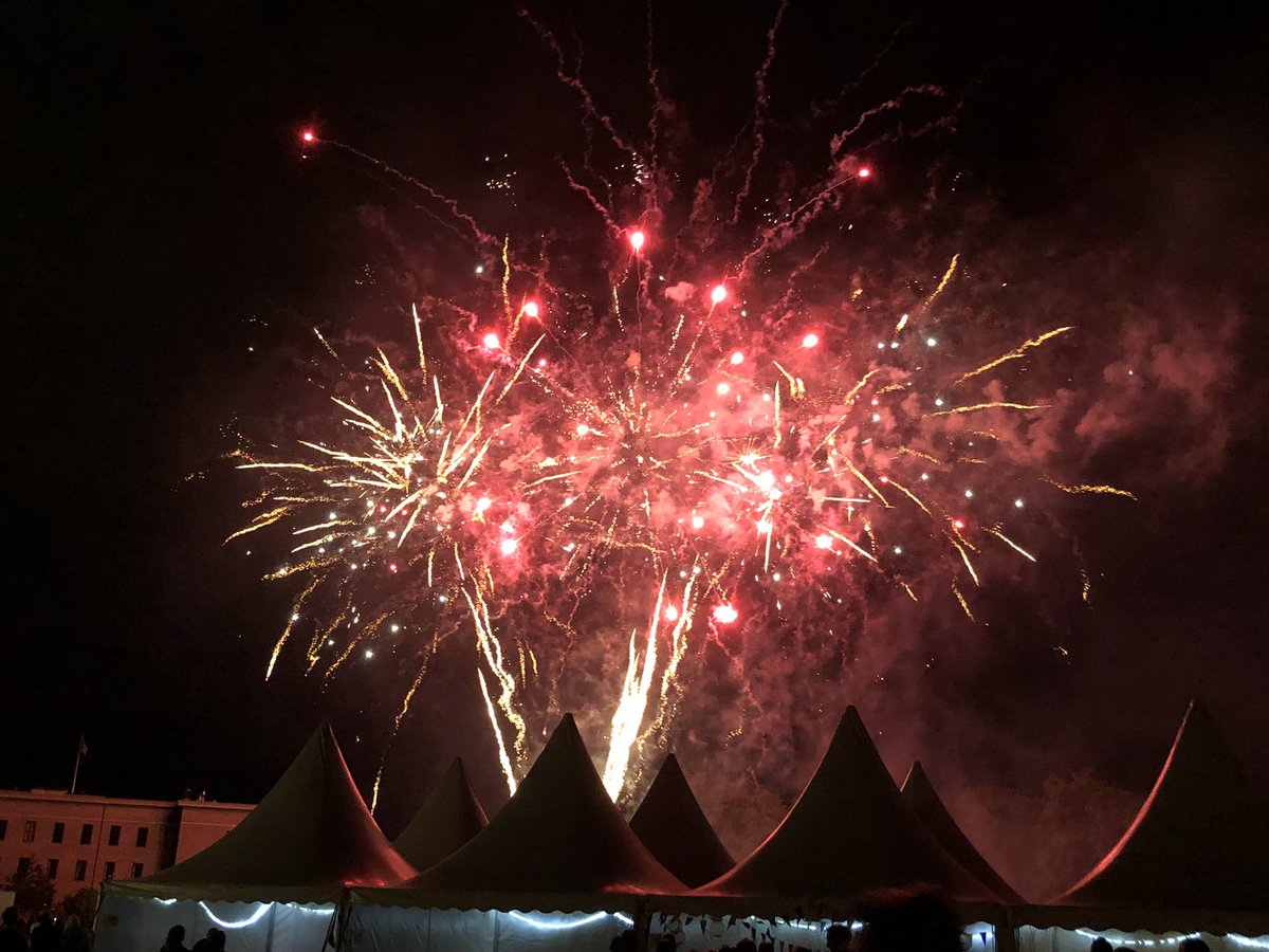 We did it! Last Friday, CCS members participated Copenhagen DHL run with three 5x5k running teams and one 5x5k walking team. Felt very rewarded by the superb atmosphere, weather and fireworks! 👍👍🎉🎉🎈🎈
