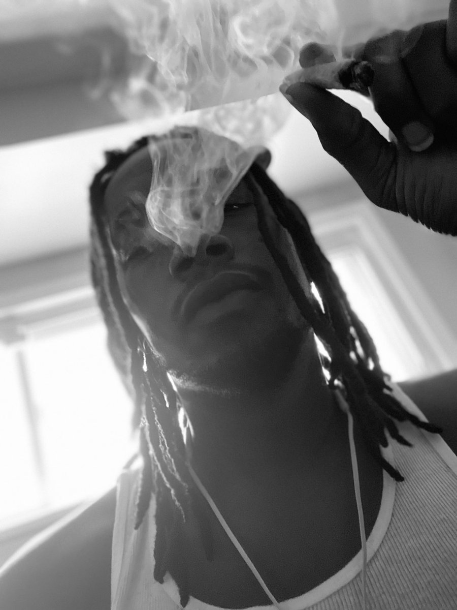 JustBliz7's tweet photo. If you quit, I’ll smoke for you 💨🌱 https://t.co/DpSFUBNDQy