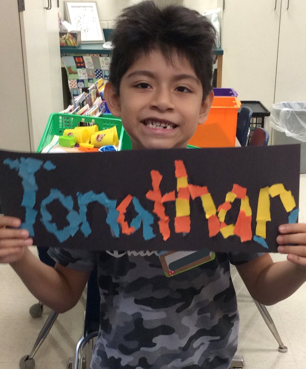 tchanatski's tweet image. We had a FANTASTIC first day of school! Can’t wait for tomorrow!!@Hubbard_School #ournames #firstdayofschool #buildingcommunity #happy