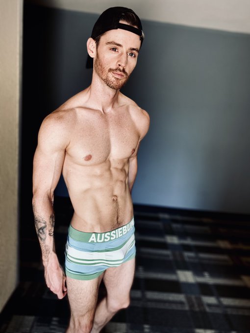 Just serving body for charity. Doing my part! 😄 https://t.co/JZU7tWrk19