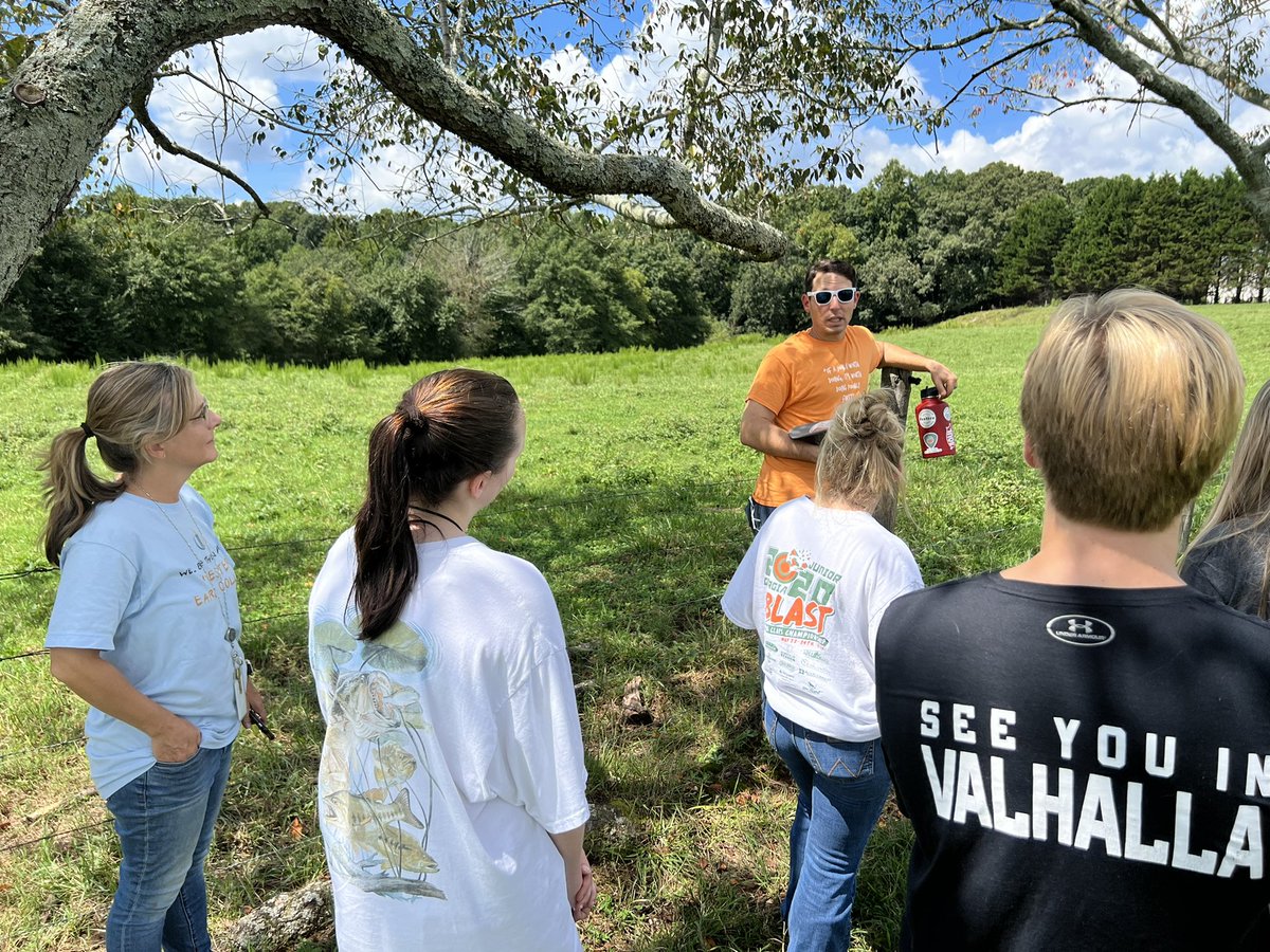 IvesterEarlyCollegeHallCo tweet media