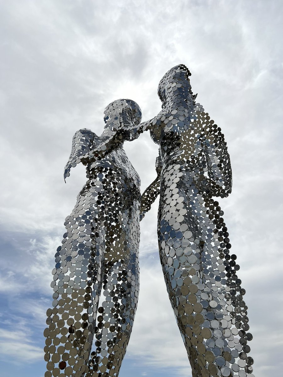 jervenstar's tweet photo. Art is a great life-altering substance 😎 #BurningMan2022 https://t.co/19B22xp3j9