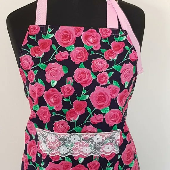 AnitaRoseDesign's tweet image. Go bold or go home with this uber pretty pink rose apron
#buymyshithour #handmadehour #htlmphour
buff.ly/3MPWLHw