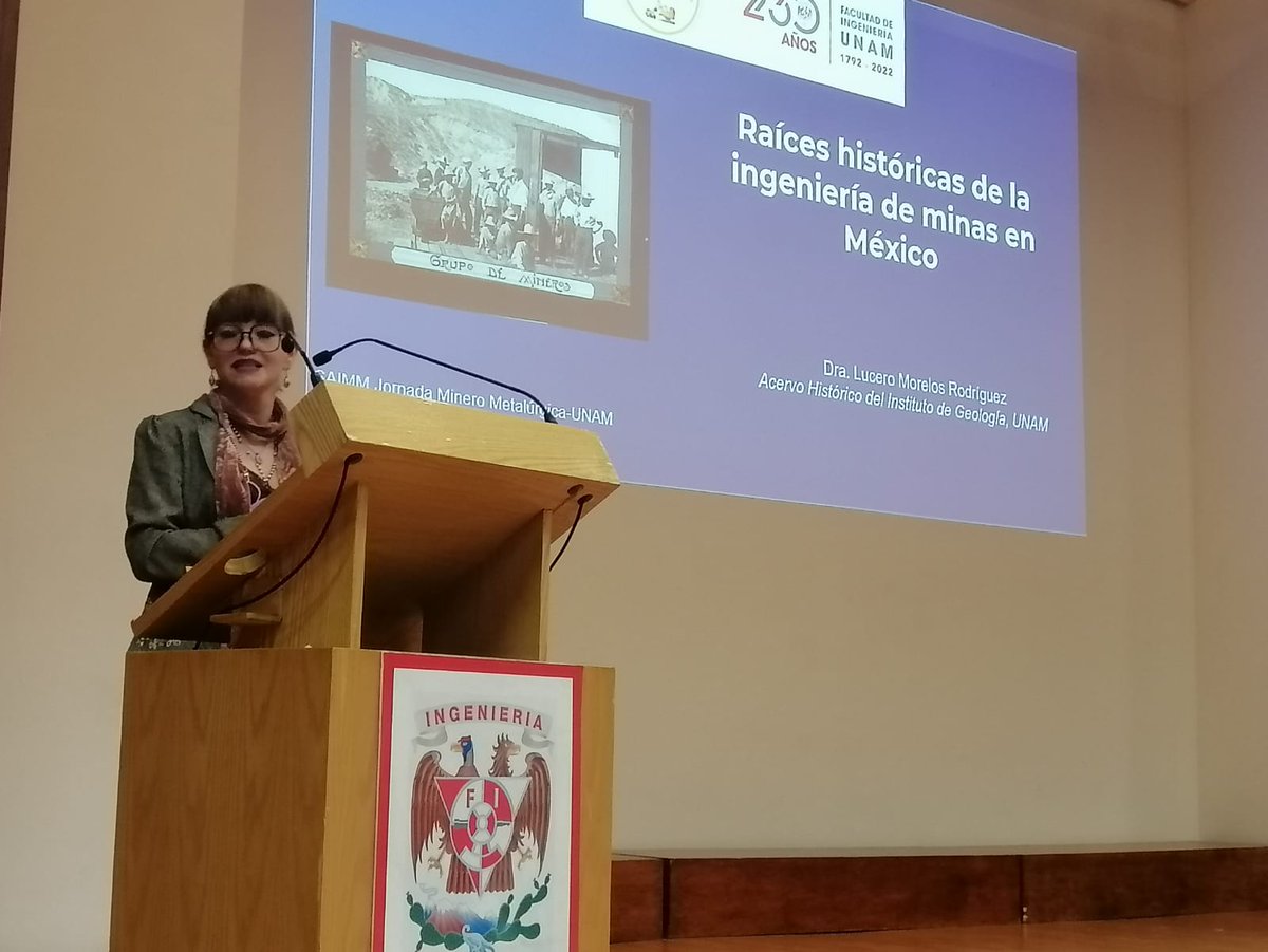 MexicoMineroOrg's tweet photo. #MéxicoMinero presente en las celebraciones por el 230 aniversario de la Facultad de Ingeniería en Ciudad Universitaria de la @UNAM_MX. 
La Doctora Lucero Morelos Rodríguez inició con una conferencia sobre las Raíces históricas de la Ingeniería de minas en México. https://t.co/k9oxaGiiUW