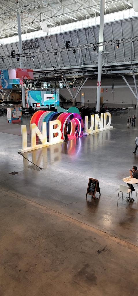 TJDingeldein's tweet photo. At #INBOUND22 and HIRING! HMU if you're interested in an opportunity doing marketing in Canada! #entrylevel #hiring #canada https://t.co/Rt6G9OAx4B