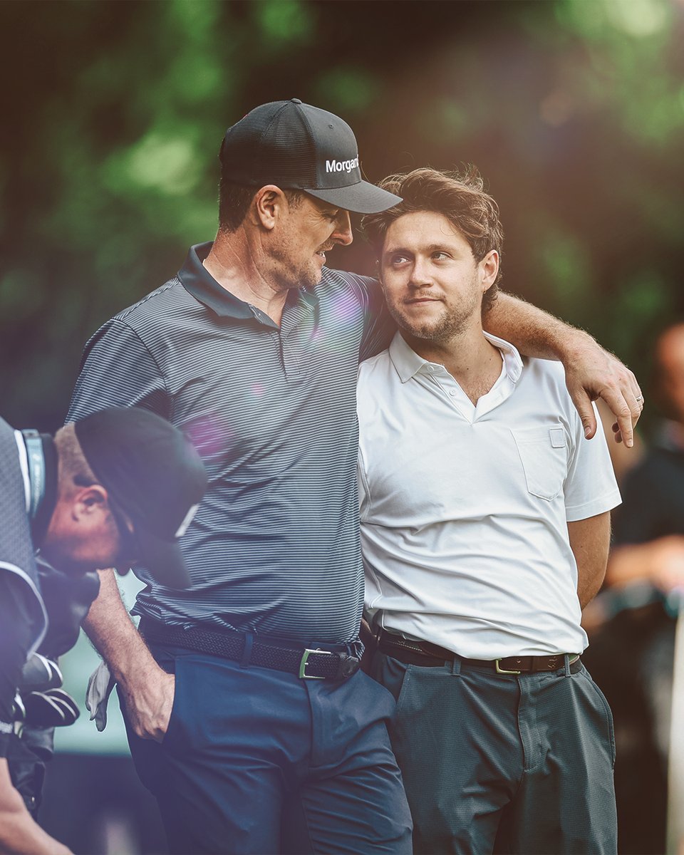 BMWPGA's tweet photo. Find someone who looks at you the way @NiallOfficial looks at @JustinRose99π€©
#BMWPGA | #RolexSeries | #ProAmDay https://t.co/YfcHC8N2rN