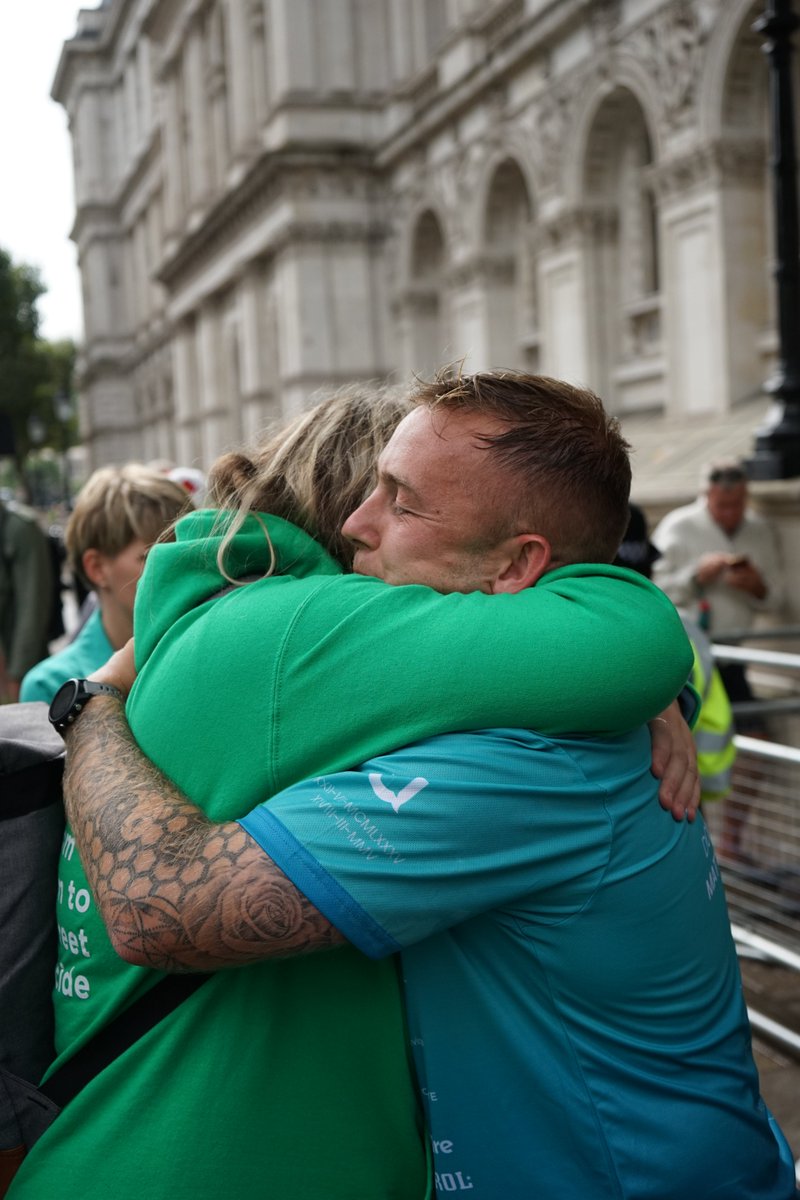 ifucareshare's tweet photo. The support has been incredible and we could never have done it without everyones help 💚

🔗 https://t.co/7Es3CJZRC0 #ALongTimeRunning https://t.co/U7tH1H2dCc