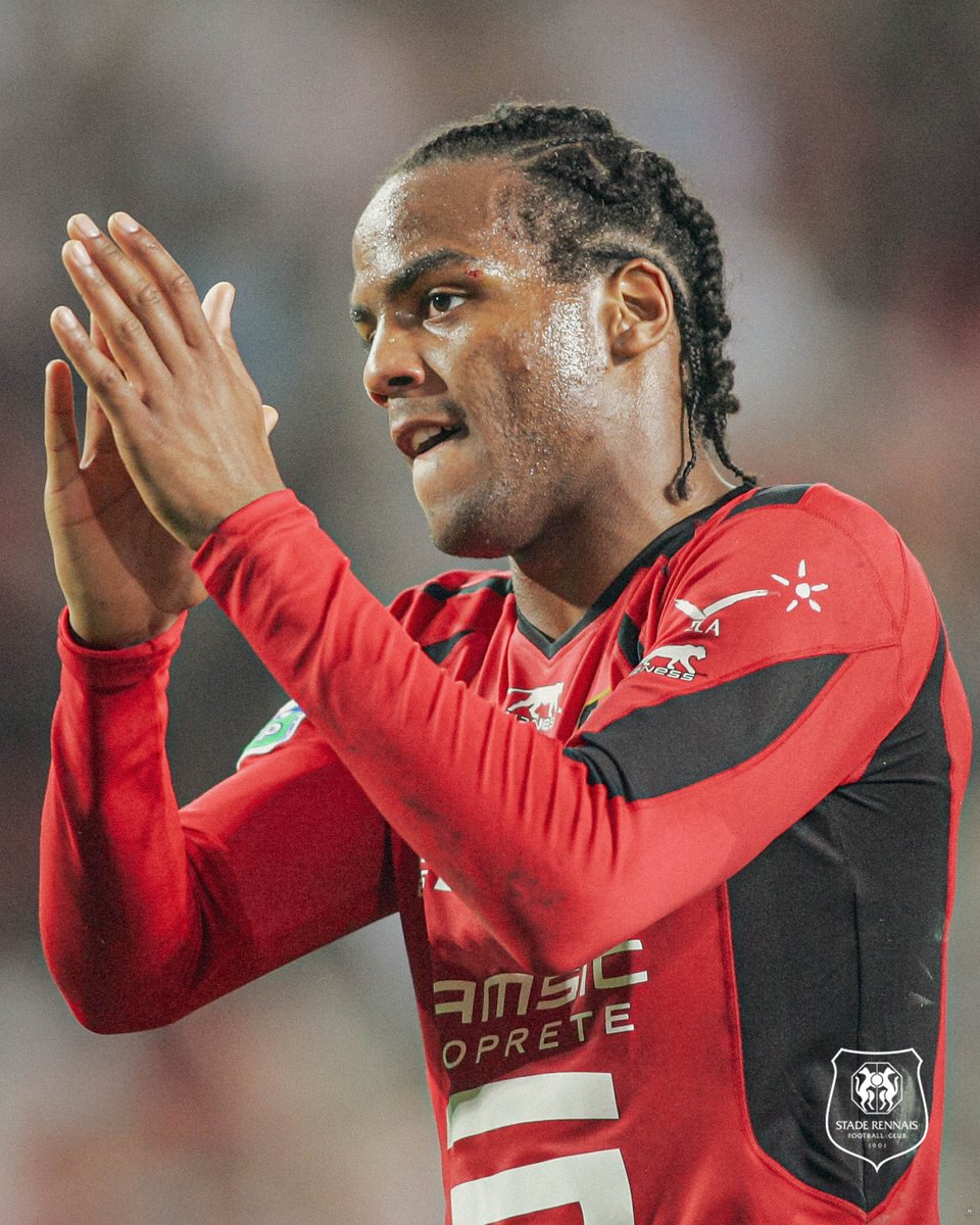 staderennais's tweet photo. [CLUB]

Jimmy Briand, à l’âge de 37 ans, a annoncé la fin de sa carrière professionnelle. L'ancien numéro 19 a porté le maillot rennais pendant 10 saisons, de 2001 à 2011.

Bravo pour cette belle carrière Jimmy. Le SRFC te souhaite autant de réussite pour tes nouveaux projets. 👊 https://t.co/gyQuXlPrjU