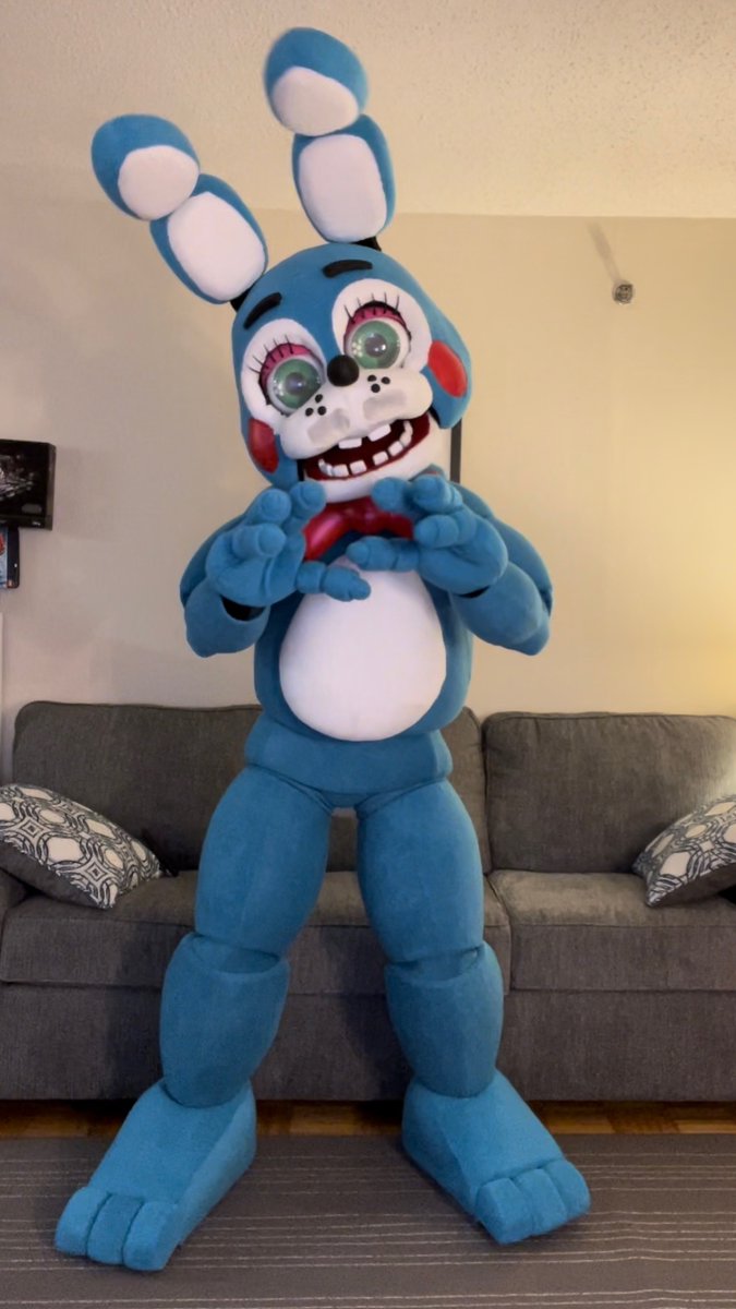 BEHOLD! The brand new and improved Toy Bonnie cosplay! :  r/fivenightsatfreddys