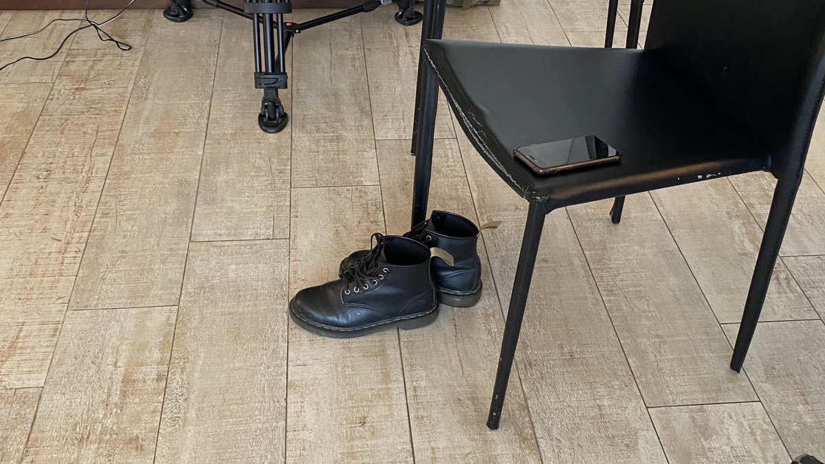 Heartbeat_uy's tweet photo. Hoy estamos sin zapatos. Se vienen cositas 🤣 https://t.co/gzZIZrDxrX